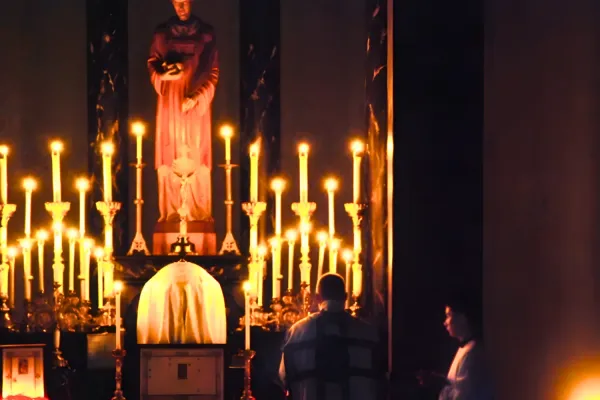 Evelyn Waugh, o morir de pena por el destrozo litúrgico del Concilio Vaticano II…