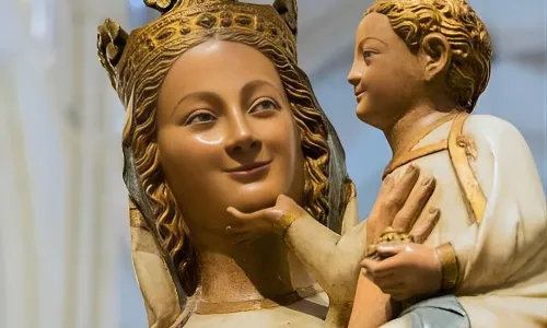 María Santísima, Reina de la alegría