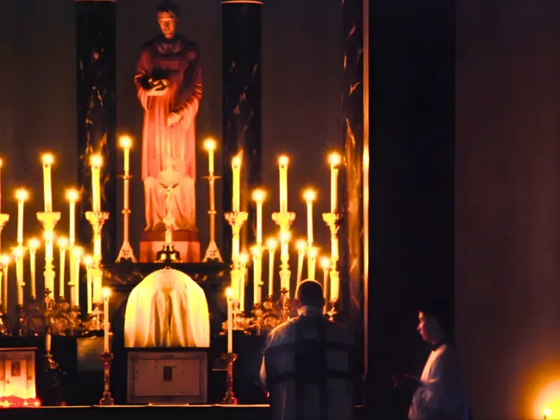 Evelyn Waugh, o morir de pena por el destrozo litúrgico del Concilio Vaticano II…