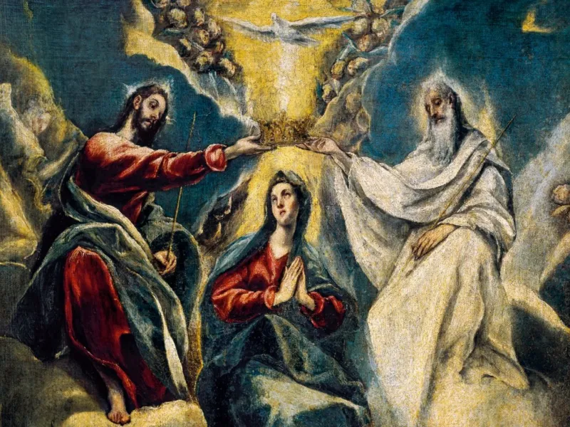 María, asunta en cuerpo y alma al cielo, es coronada reina de Cielos y tierra por ser la Madre del Rey